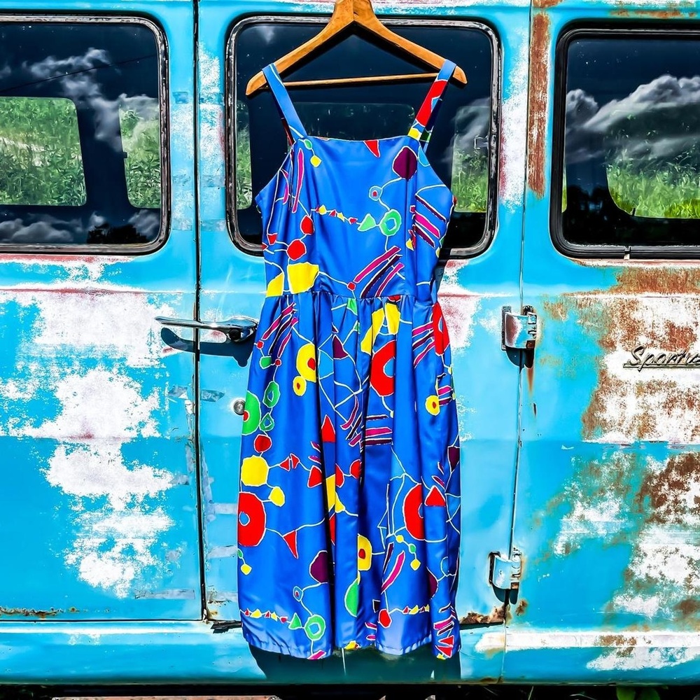 80s 90s silky soft rayon sun dress w/ square neck line